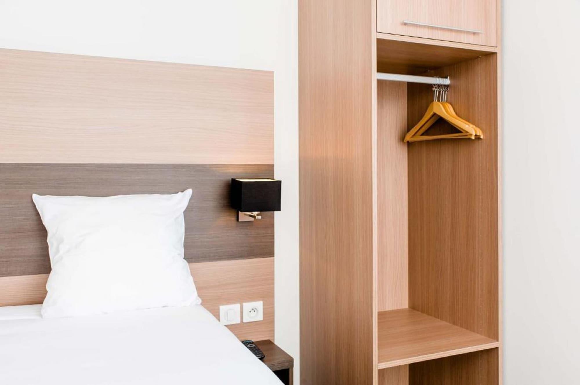 Dios Hotel Bruguieres Eksteriør billede